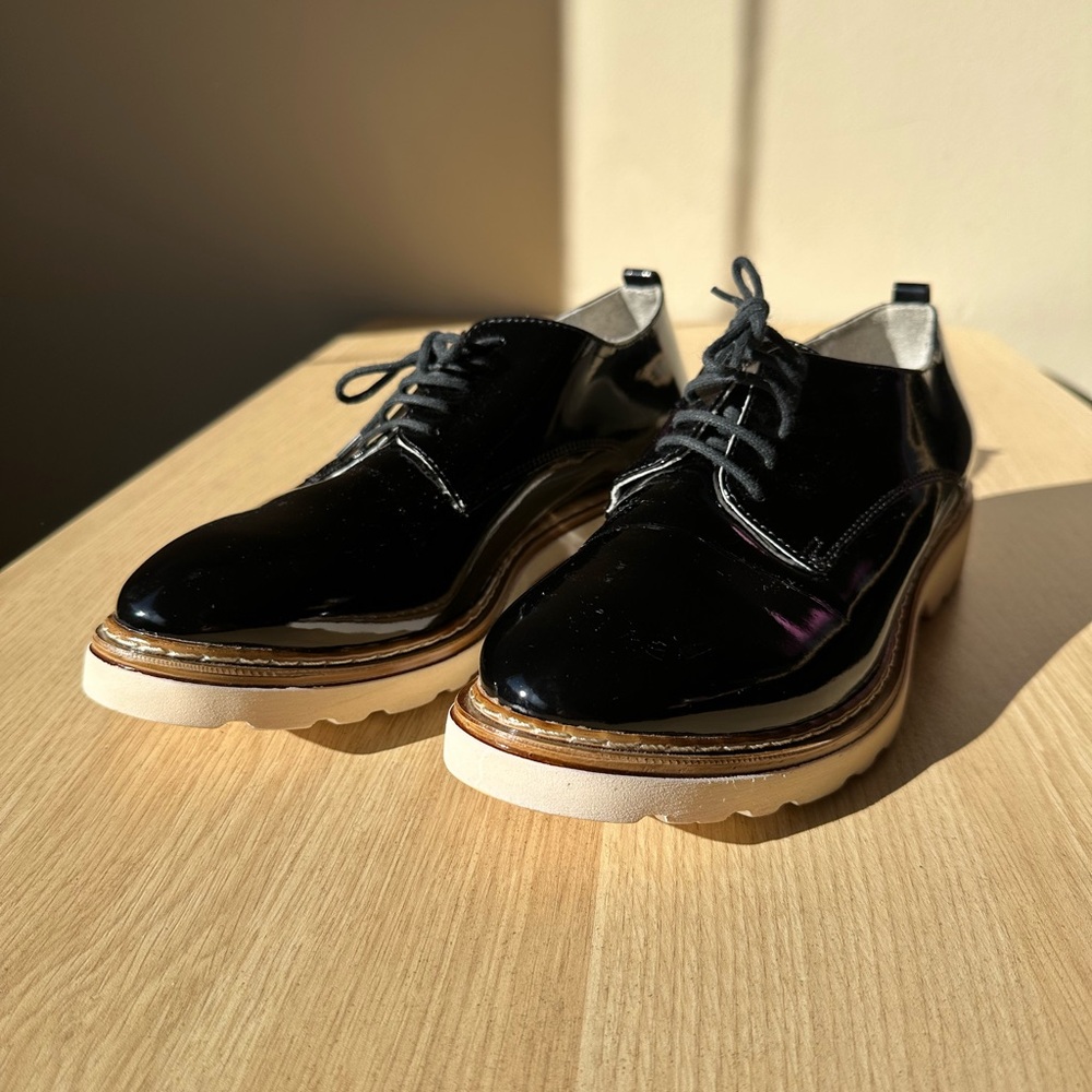 Mariano Renzi black patent leather platform oxfords